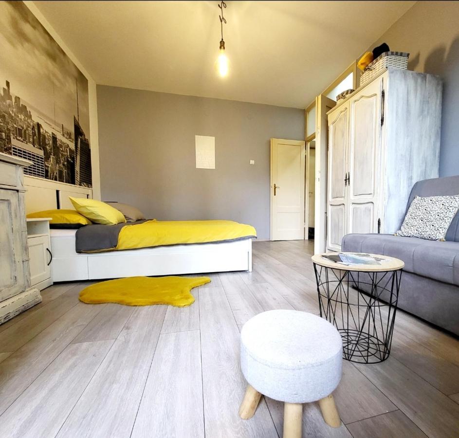 Cozy Apartment With Balcony 10 Min From The Beach Rijeka Exterior photo